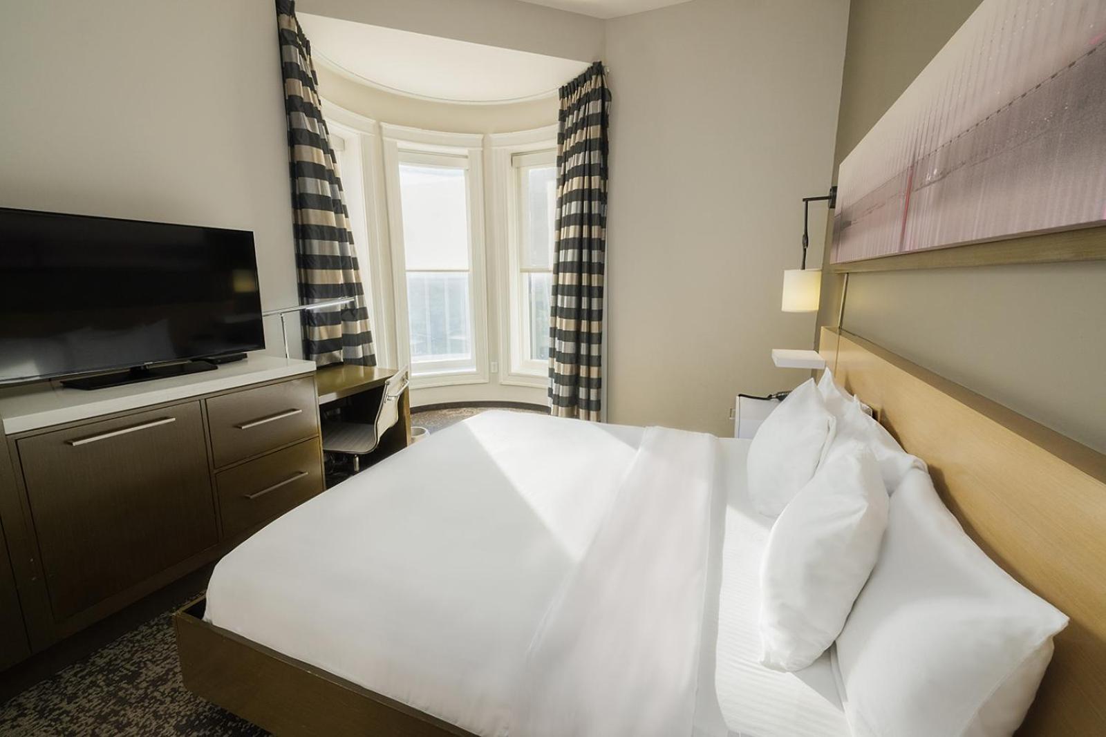 Hotel Napoleon Memphis Bagian luar foto