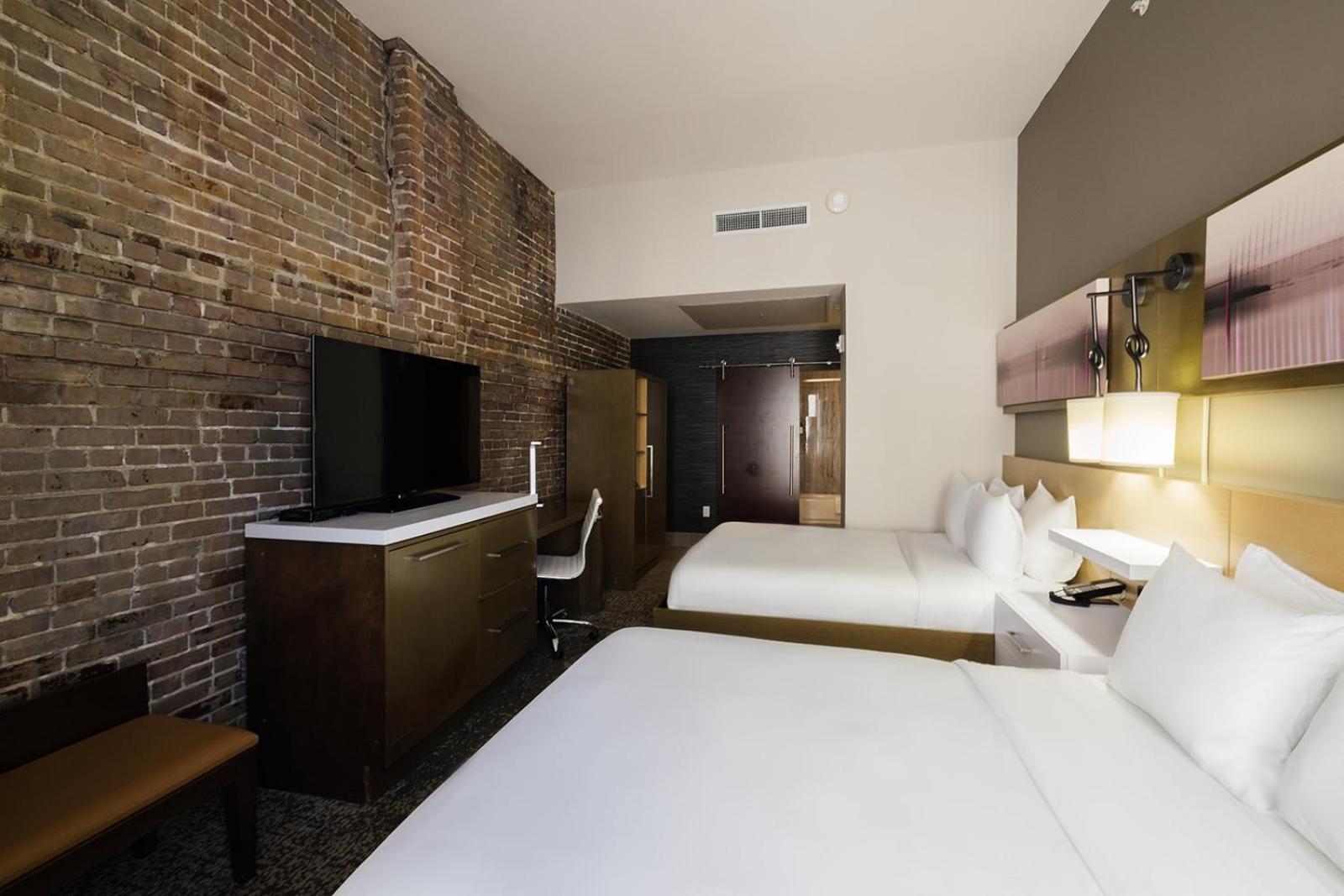 Hotel Napoleon Memphis Bagian luar foto