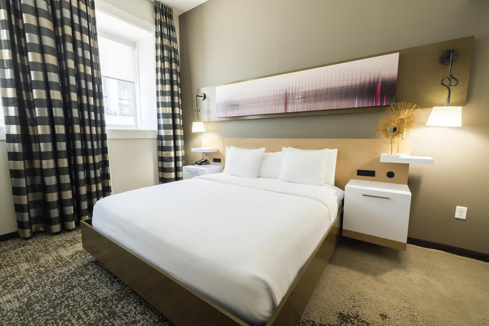 Hotel Napoleon Memphis Bagian luar foto