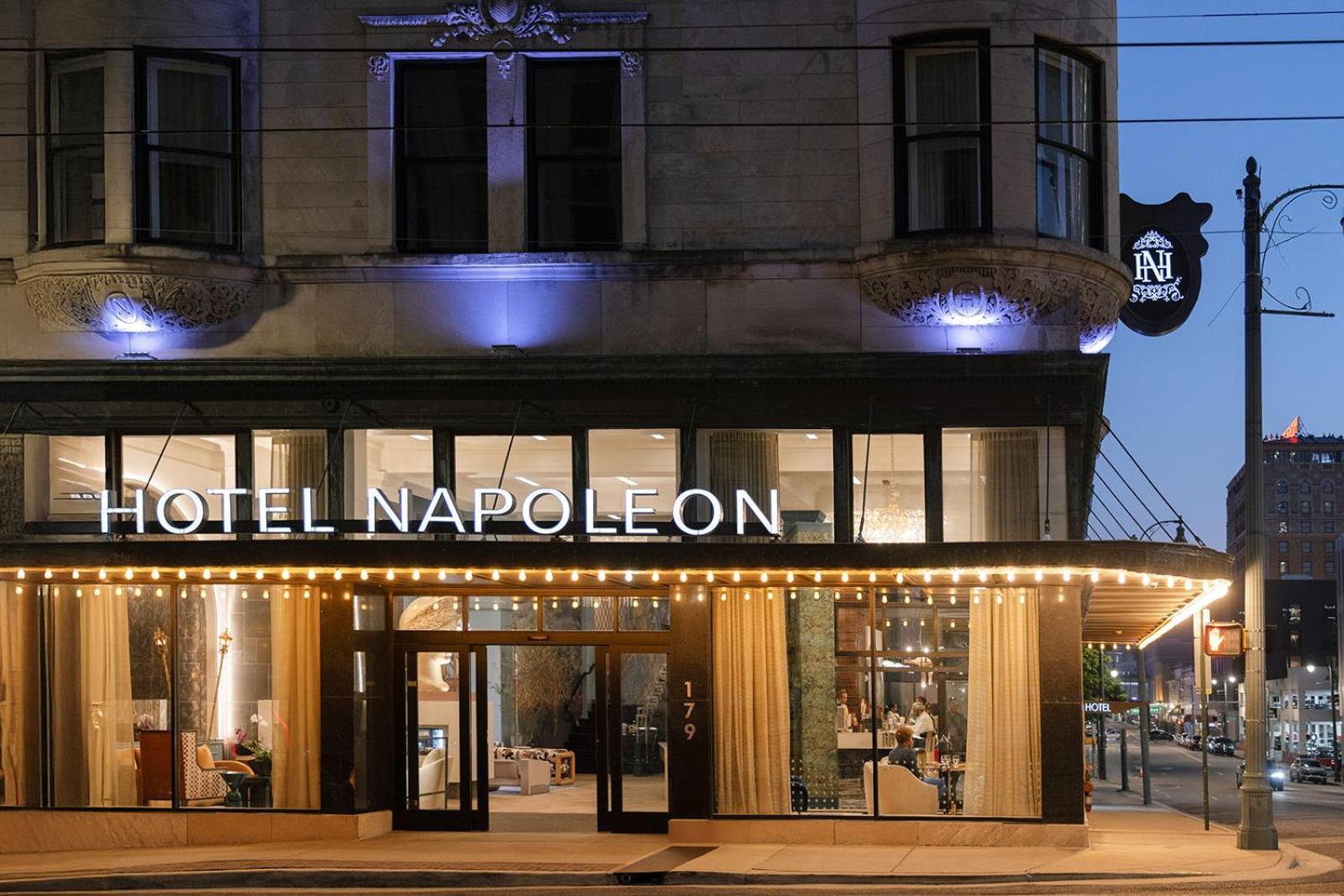 Hotel Napoleon Memphis Bagian luar foto